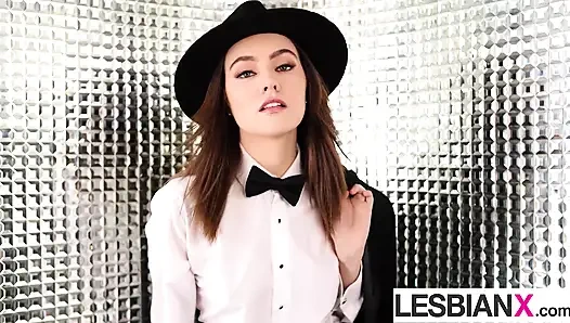 Lesbianx - karşılıklı amcık ibadeti - freya ve katrina yalıyor ve parmaklıyor