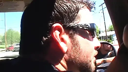 Eva Angelina büyük yaraklara giren ateşli bir piliç - sapık orta yaşlı seksi kadınlar