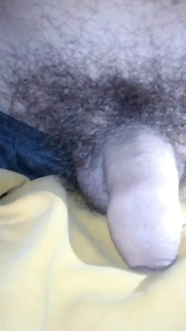 Çok büyük penisli genç Kolombiyalı porno