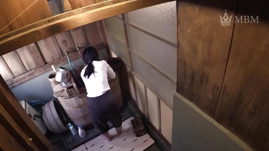 Banyoda hemşirelik yardımcısı için m599g09 sakso! Banyoda seks!