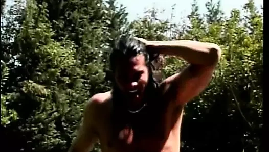 Beyaz züppe sikikleri çarpıcı siyah kız arasında ona büyük memeler dışarı içinde the park