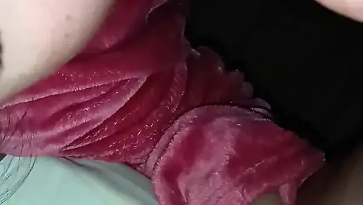 Gece yarısı döl yutuyor.