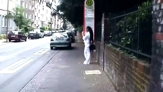 Esmer kadın yarak emiyor sonra sert biniyor