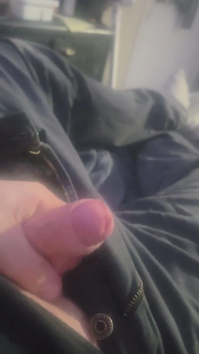 Yalnız ve dönüyor