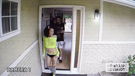 Lactating genç becerdin sert üzerinde kargaburun hotshot