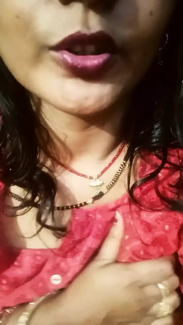 Hintli kız kardeş rol yapma - azgın seksi dudaklar