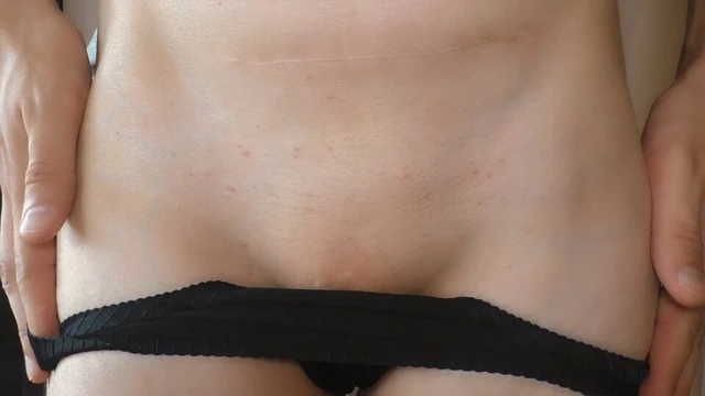 Ayaktayken büyük klitorisimi ovuyor ve ateşli bir orgazm yaşadım