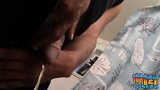 Solo düz siyah adam dom anderson kızıyor ve krikolar kapalı