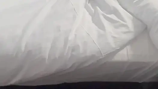 İş arkadaşım duştayken neredeyse yakalanıyordum