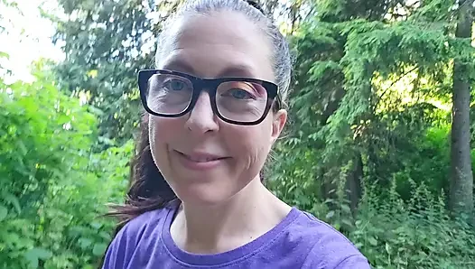 Asosyal faery içeride ve açık havada işiyor