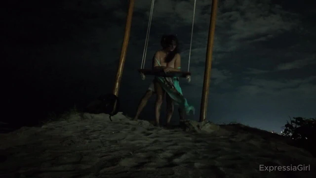 Flashing streets, fierce love, no disguise ExpressiaGirl style