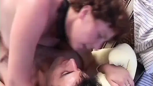 Ахмет трахает киску своей турецкой домработницы