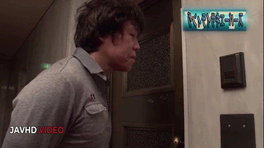 Yaramaz jav yıldızı maki horiguchi tutkulu sakso becerileriyle şaşırtıyor