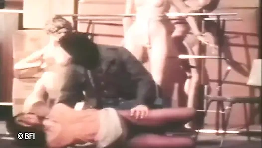 İtaatkar esaret bebekleri - ses yerine müzik
