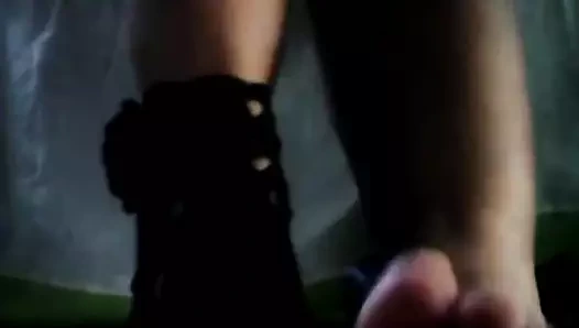 Feet exhibition Facebook Girl 03