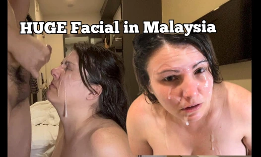 Malezya'da sakso ile büyük yüze boşalma ve ıslak amcık