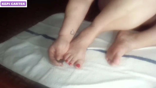 kepi carter kendi kendine pedikür
