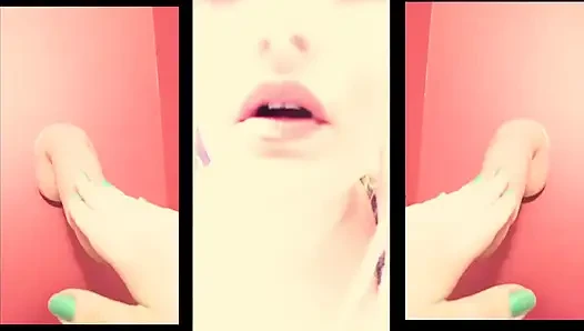Kız arkadaşın seni pornoya bakarken yakaladı, bu yüzden sana tükürüyor ve sikini tokatlıyor konuşmadan
