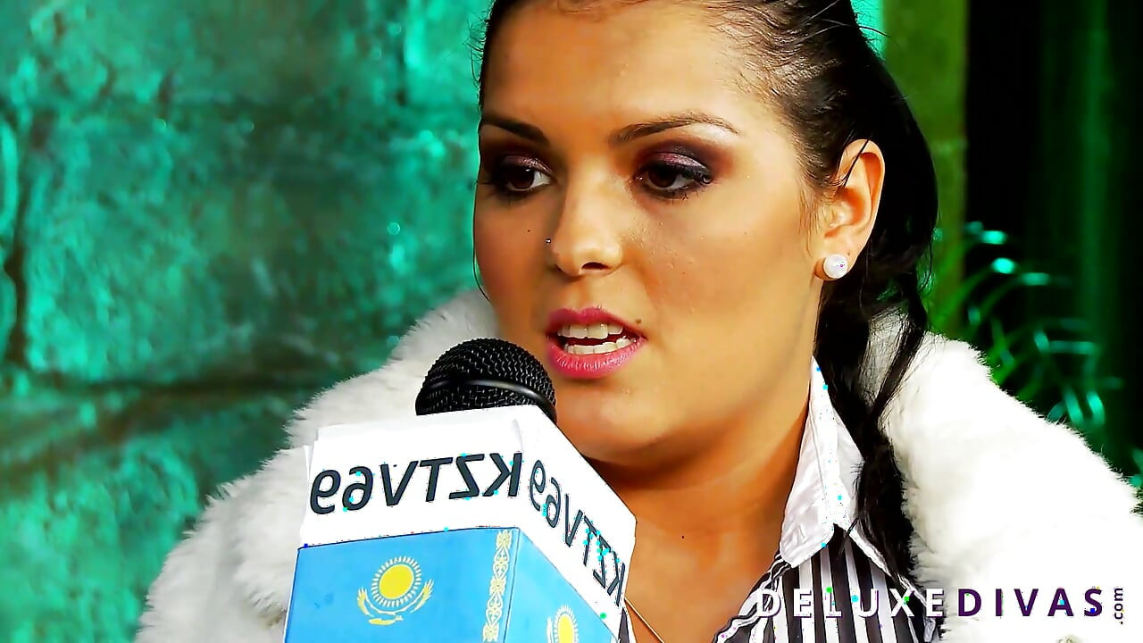 Deluxedivas - canlı sohbet - Jasmine Black