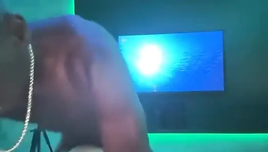 Büyük zenci bağımlıları 114 - lizzie cherry sauna klibi