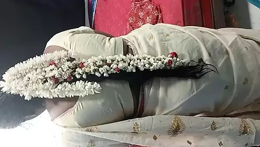 Hintli Tamil üvey anne üvey oğlu amcığıyla sert sikişiyor edepsizce konuşuyor Tamil net ses