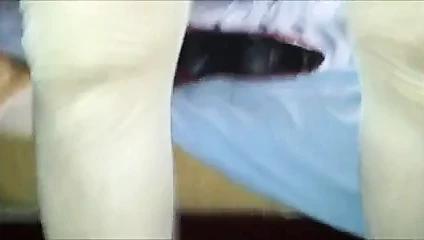 Sikme ve boşalmak içinde topuklu ile ona çorap ve korse