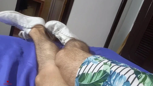 Masum yüzlü üvey kız kardeşim bana harika bir oral seks yapmasına izin vermemi istiyor