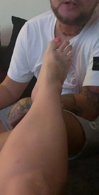 kaltak çocuk emme benim ayak