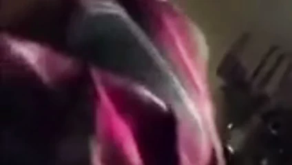 Mini etekli harika kolaj kızı