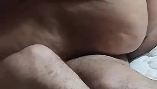 Evli kadın arkadaşıyla eş değiştiriyor gerçek Arap evli kadın arkadaşlarıyla paylaşıyor