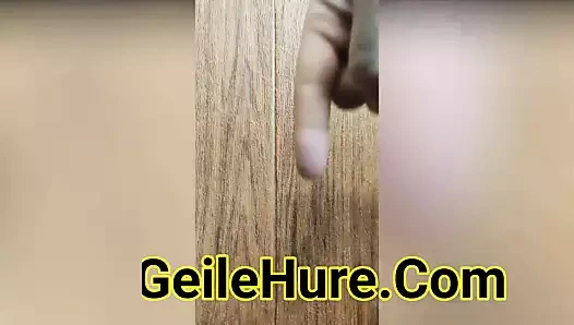 Mein Freund Fickt mich vor seinen Kumpels !!! Fuhr mich vor