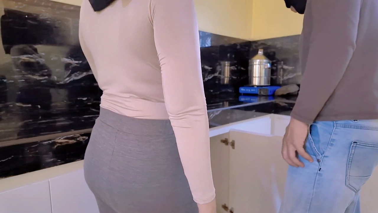 Call the Kitchen Attendant ( Bude Hijab Busty Trying to Prank Stove Waitress?