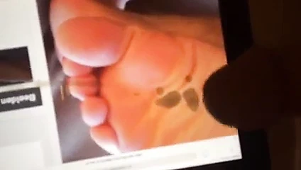 Sweetlucy'nin tabanlarına boşalmak