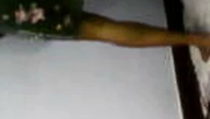 Karımın göt gösterisi