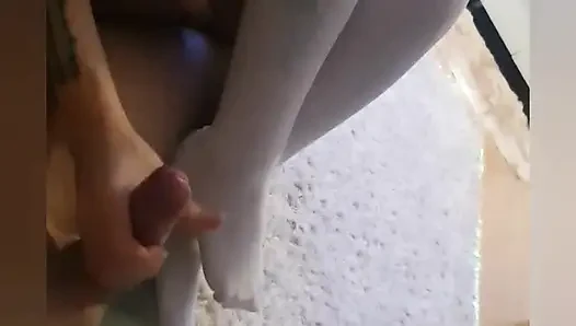 Kalça çoraplı anne rahatlıyor