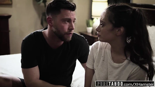 Saf tabu gia paige'in 2 üvey kardeşiyle ilk dp'si