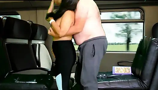 Безостановочный секс из Германии в Испанию с Гарабасом и Ольгой