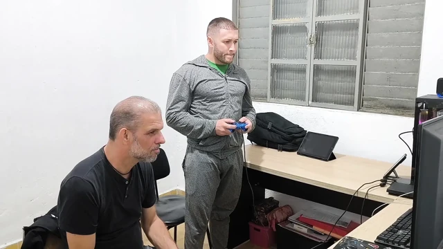 2 hetero çıplak oynuyor