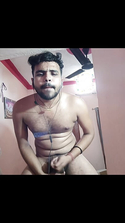 İç çamaşırı ismaatdeva sert sikişirken 2 kez spurmmetogenisis yapıyor