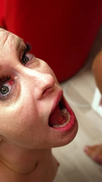 Немецкая рыжая рыжая сучка Penny Payne получает многократный кримпай с камшотом на лицо задницы на приватном гэнгбэнге