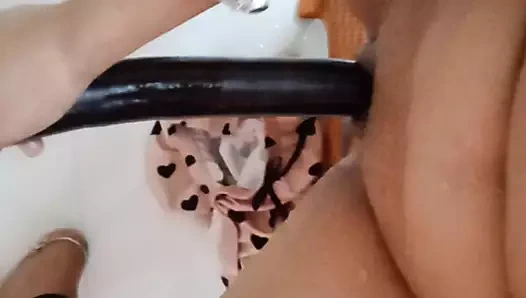 Hintli desi kız ön sevişme oyunu ve brinjal ile elle muamele, ateşli amcık