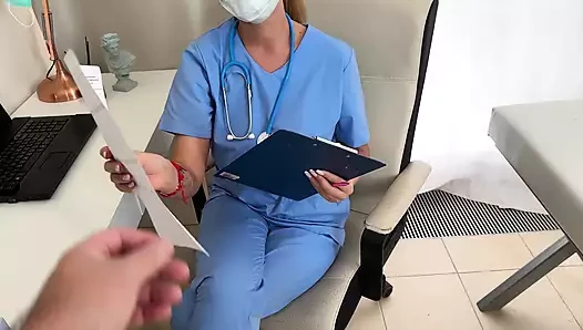 Doktoru ziyaret ederken hızlı rüya seksi