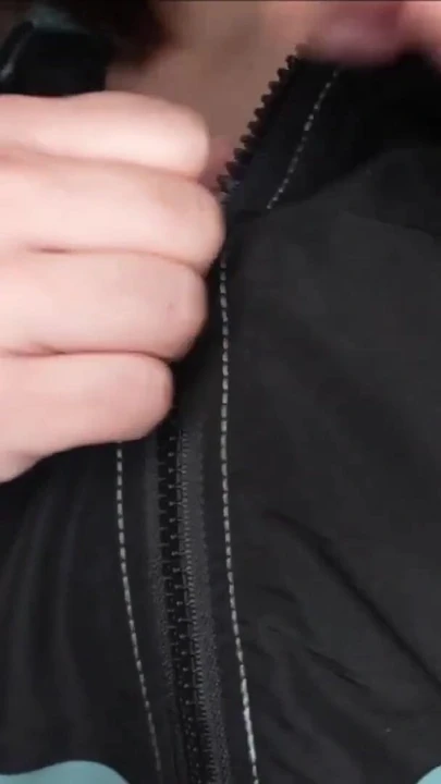 Kilit an "Doğal büyük memeli kız, onu baştan çıkarmaya çalıştım. Karşı konulmaz bir vücudu var ve her zaman teslim ediyor."