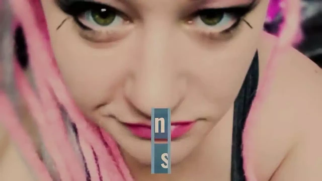 Kız arkadaşından mesaj var. Pornoya mastürbasyon yapmaya karar verdi şimdi aldatıyor. Sen sikildin!