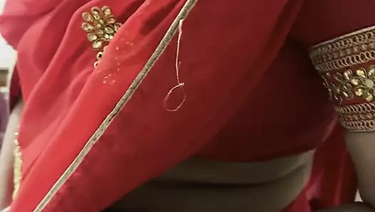 Hintli kadın üvey yeğeniyle seks yapıyor