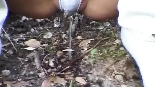Ormanda sidik pantolon