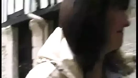 Sophie sauna kulübünde üçlü becerdin