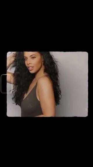 Rochelle Humes bir fotoğraf çekiminde iyi görünüyor