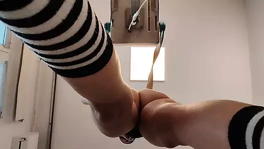 Amateur Latina hairy pussy, big ass massages herself with vibrator