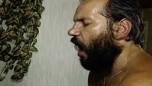 Yuvarlak titted Alman sarışın seviyor kahrolası üzerinde bir kanepe